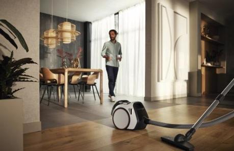 Miele - Bagless Canister Vacuum Cleaners Boost CX1 Parquet- Lotus white
