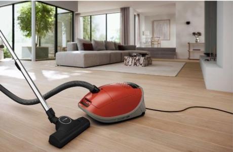 Miele Guard M1 - Canister Vacuum Cleaners with Bag - Terra Red