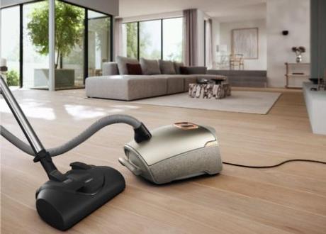 Miele Guard L1 Electro - Canister Vacuum with Bag Cleaners - Titanium PF